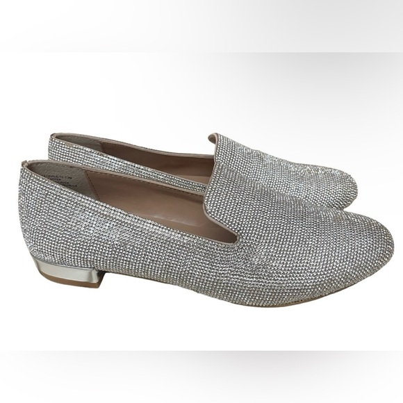 Steve Madden Women's Silver rhinestone Loafers sz 6 just in time for parties! - Picture 3 of 12